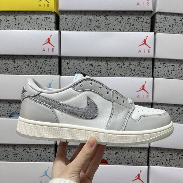 Sj Fragment X Ts X Air Jordan 1 Low 三方联名低帮倒勾板鞋 Hf3144 100 尺码：36-47.5