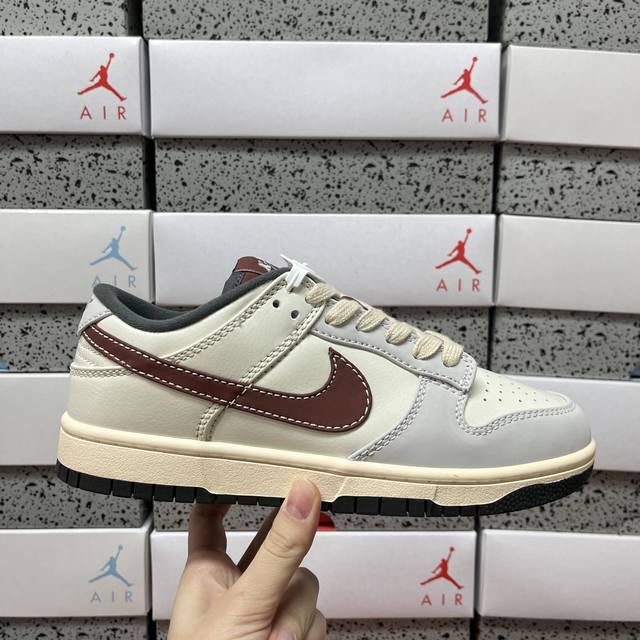 纯原 Nike Sb Dunk Low 奶白红 低帮休闲板鞋 Im6670 202 尺码：35.5 36 36.5 37.5 38 38.5 39 40 40.