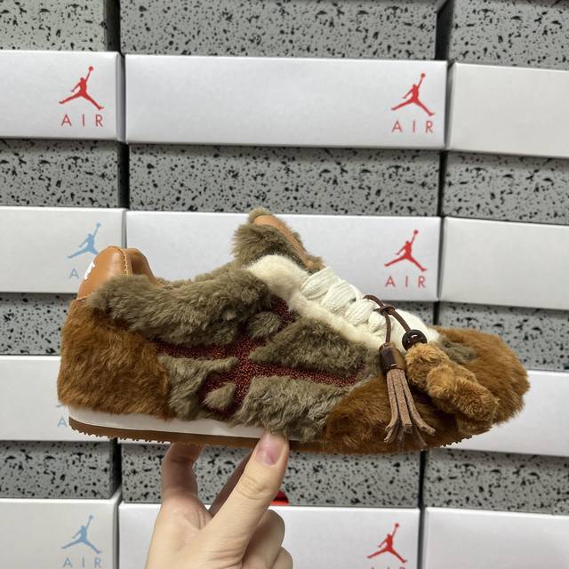 纯原 Loewe Ballet Runner 2.0 Sneakers 罗意威加绒 芭蕾舞2.0系列阿甘复古风德训薄底百搭休闲运动鞋 尺码：35 36 37 3