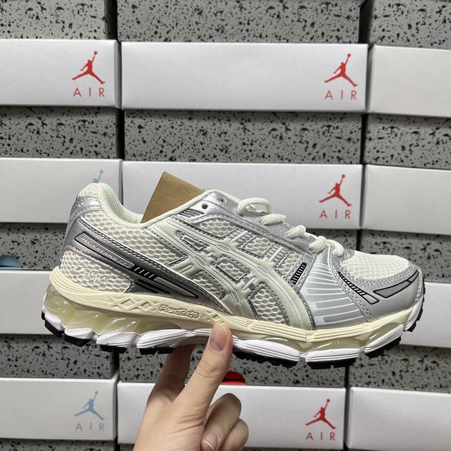 W Asics Gel-Kayano 12.1 舒适 机能耐磨 低帮跑步鞋 1203A555-100 尺码：36-46