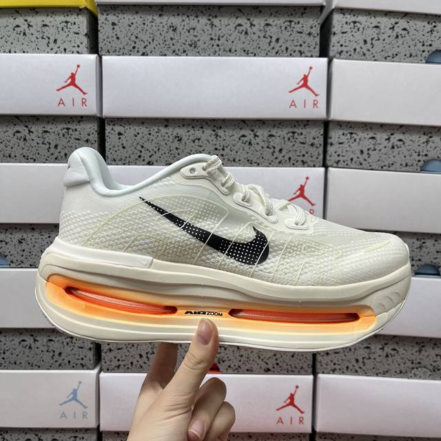 M Nike Air Zoom Vomero premium 耐克网面厚底气垫跑鞋 Iq4035 100 尺码：36 36.5 37.5 38 38.5 39