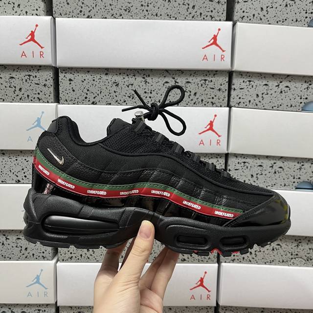 Em Undefeated X Nike Air Max 95 舒适跑步鞋 Ib4453 001 尺码：36-47.5