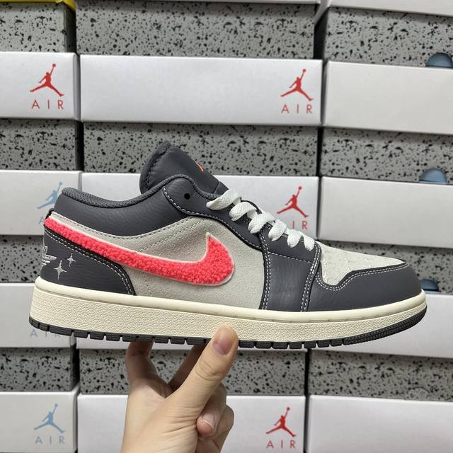 小Dt Jordan 1 Low 星灰粉 Im6565 014 码数：36 36.5 37.5 38 38.5 39 40 40.5 41 42 42.5 43