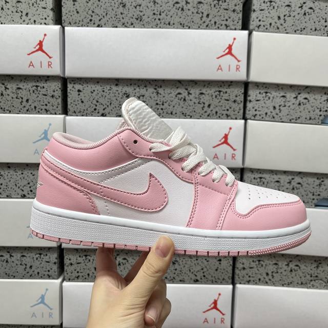 小Dt Air Jordan Aj1 Low 低帮 白粉 553560 614 Size：36 36.5 37.5 38 38.5 39 40