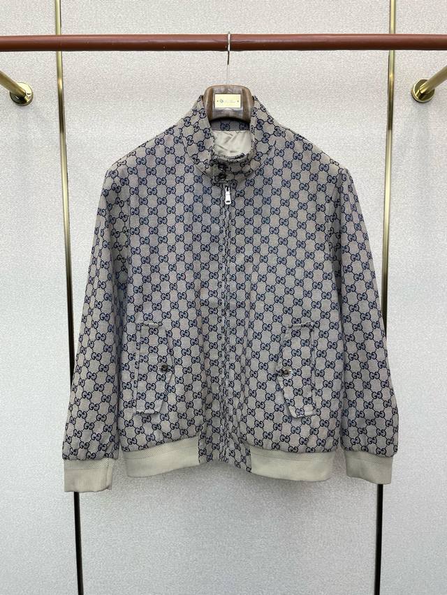 Gucci古驰砸锅卖铁都要上的新款新款原单男士休闲牛仔夹克 透气舒适 高端定制 高版本 时尚百搭爆款进口面料 手感超柔软细腻 穿着亲肤舒适 高端精品 代工厂p精