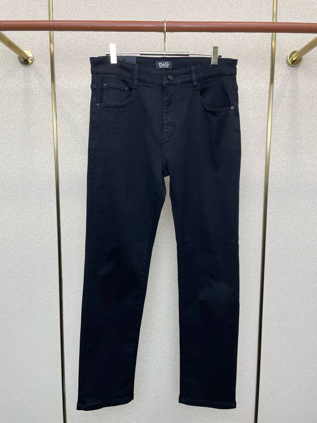 Dolce&Gabbana杜嘉班纳砸锅卖铁都要上的新款新款休闲牛仔裤高端版本！专柜定制面料 透气舒适度高，细节无可挑剔，品牌元素设计理念，体现高品质。手感细腻柔