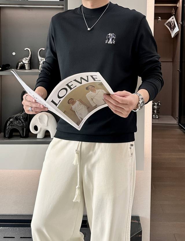 Bc 2025秋冬新款长袖，定制面料，独特工艺Logo，舒适性与透气性兼优，柔软抗皱弹性和垂性极佳，无论是单穿或是内搭都是帅气十足，追求奢华高贵优雅风范，打造不