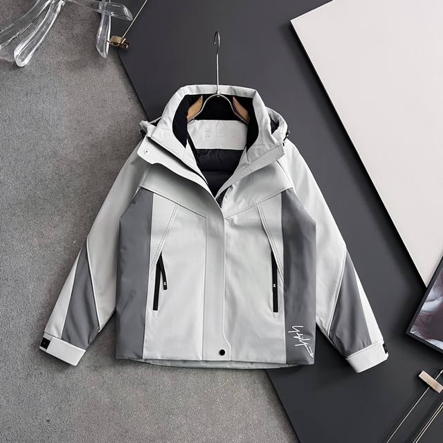 Y3真鹅绒*独家爆款机械型钢琴配色2025秋冬新款羽绒服 原版1:1订制五金配件全进口原版定制 欢迎专柜对比 绝对的高品质 采用国标鹅绒 超柔软 充羽量蓬松饱满