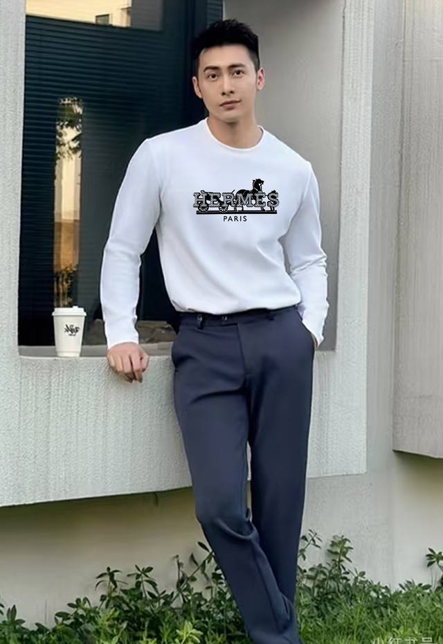 Herme*爱马*25S新款莫代尔长袖T恤经典品牌字母搭配战马搭配呈现品牌魅力.适合时尚街头潮流搭配!不限年龄的单品推荐 双层叠加烫画色彩工艺.品牌字母图形设计 Herme*爱马*25S新款莫代尔长袖T恤经典品牌字母搭配战马搭配呈现品牌魅力.适合时尚街头潮流搭配!不限年龄的单品推荐 双层叠加烫画色彩工艺.品牌字母图形设计