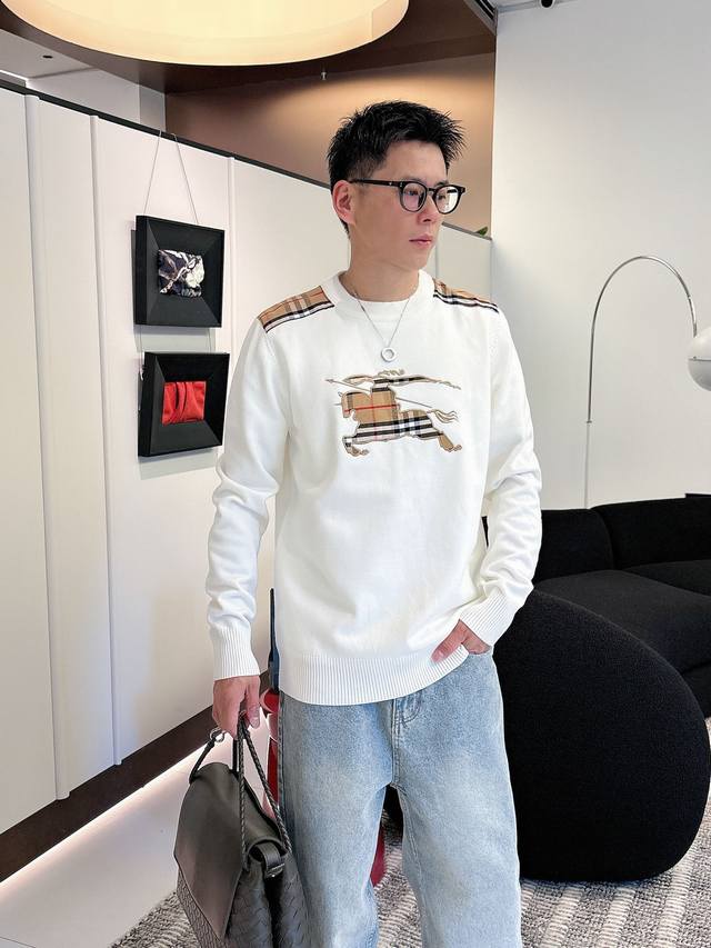 新款来袭 巴宝莉 毛衣 2025秋冬最新系列，专柜1:1顶级复刻，全品相！加厚款，潮人必备单品！懂货的老铁赶紧下手，面料：羊绒10%羊毛60%氨纶30% 尺码