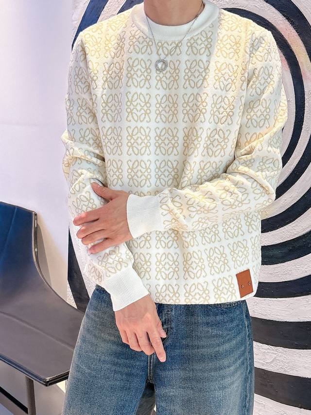 罗意威 毛衣 2025秋冬最新系列，专柜1:1顶级复刻，全品相！加厚款，潮人必备单品！懂货的老铁赶紧下手，面料：羊绒10%羊毛60%氨纶30% 尺码M-3Xl