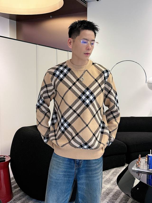 巴宝莉 毛衣 2025秋冬最新系列，专柜1:1顶级复刻，全品相！加厚款，潮人必备单品！懂货的老铁赶紧下手，面料：羊绒10%羊毛60%氨纶30% 尺码M-3Xl