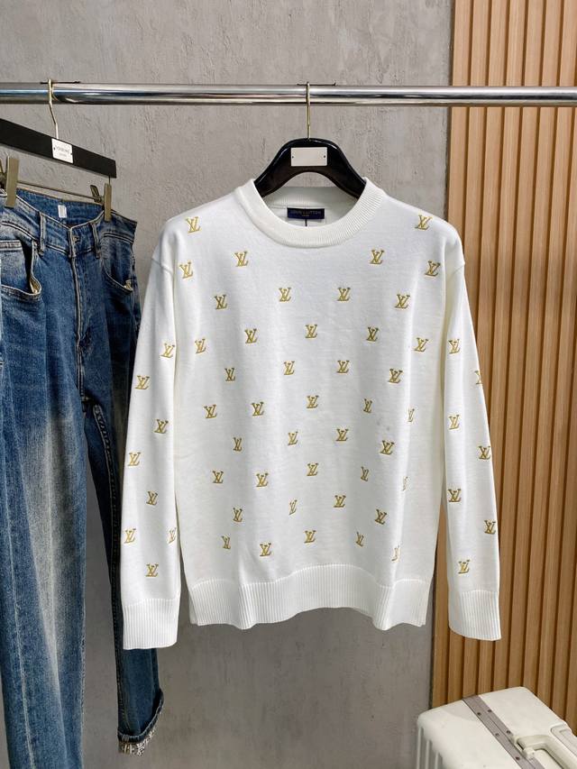 2025秋冬新款针织羊毛衫 高品质意大利进口羊毛混纺面料，高密度针织，时尚百搭毛衣，帅气十足。经典Logo提花款。耐穿不易变形，版型，各种风格都能轻松Hold住