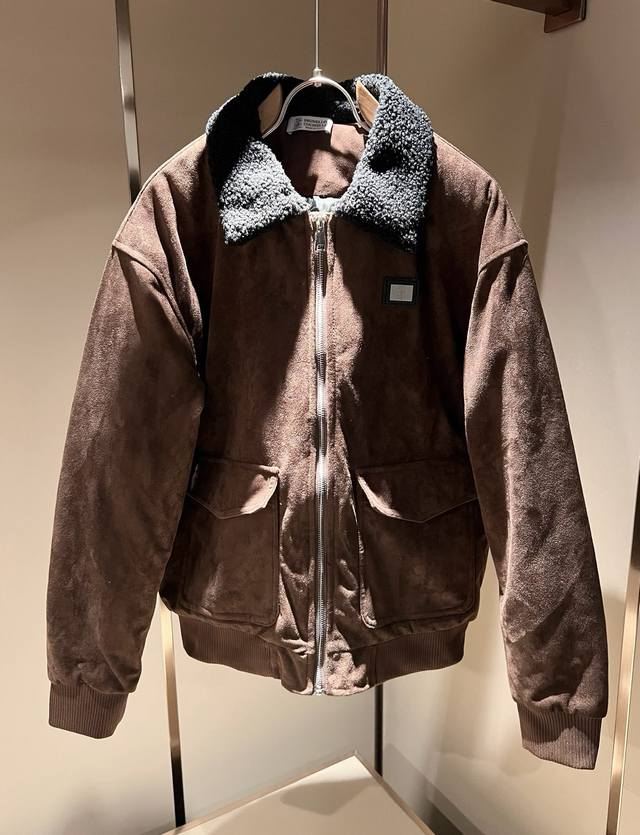 Bc-Brunello Cucineli 2025秋冬新款男士仿绒皮夹克外套，众多明星都爱穿的时尚百搭单品！衣身Logo设计！Logo五金拉链超级好看,喜欢经典