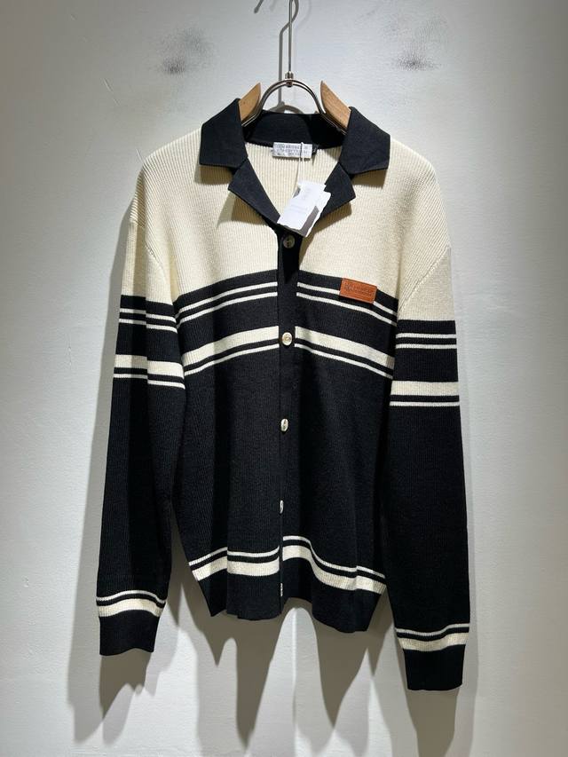 Bc-Brunello Cucineli 2025秋冬新款针织羊毛开衫，最新时尚潮流效果,时尚新韵味，元素及现代潮流的高街风格融合一起的“天官之作”,颜值十足的