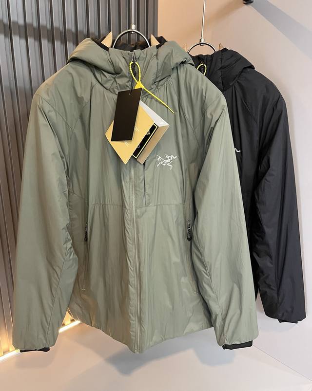 Arcter*X始*祖鸟 2025秋冬新款男士棉服冲锋衣夹克外套，户外品牌可能大家第一想到的就是加拿大鹅、始祖鸟。给人一种标签试的感觉！除了在款式设计上颇有造诣