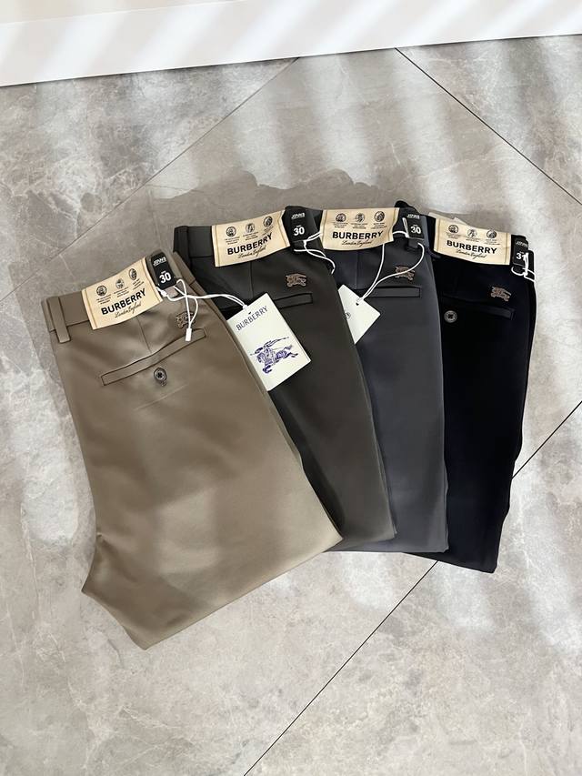 Burber*Y巴*莉 2025秋冬男士休闲西裤，男士经典基础款小直筒裤 简洁纯色百搭款五金Logo辅料配合 经典内里英伦风条包边，标志性明显，衣橱必备，专柜在