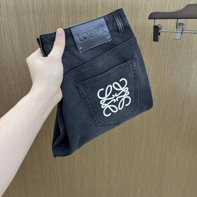 秋冬 Loe 2540秋冬新品休闲牛仔裤 官网同步发售，裤身工艺设计，进口客供辅料、面料定制，代工厂p出品免检！每个细节做到极致，原版五金配件，潮范十足、上身有