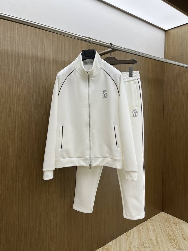 秋冬 套 Bc 年最新款套装版型M-Xxxl 最新最顶级经典黄色带子加重工刺绣字母排列经典图案潮流连帽休闲开衫套装，最顶级的品质专柜在售，顶级制作工艺进口面料，