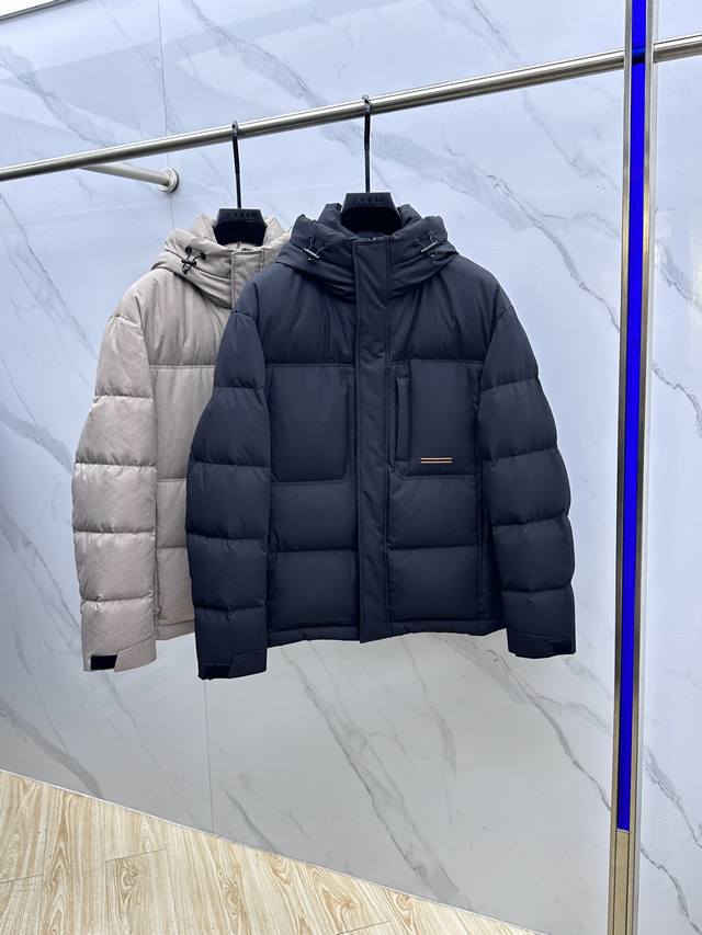 Zegna杰尼亚 2025秋冬新款羽绒服 原版订制五金配件全进口原版定制 欢迎对比 绝对的高品质 采用顶级90白鸭绒 超柔软 充羽量蓬松饱满 超级重工 面料做工