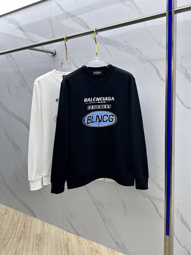 Balenciaga巴黎世家 2025Ss秋冬新品印花圆领套头卫衣 高超的时尚魅力风范,特立独行的艺术气息. 客供定制面料高克重棉面料,软硬更为适中,舒适透气性