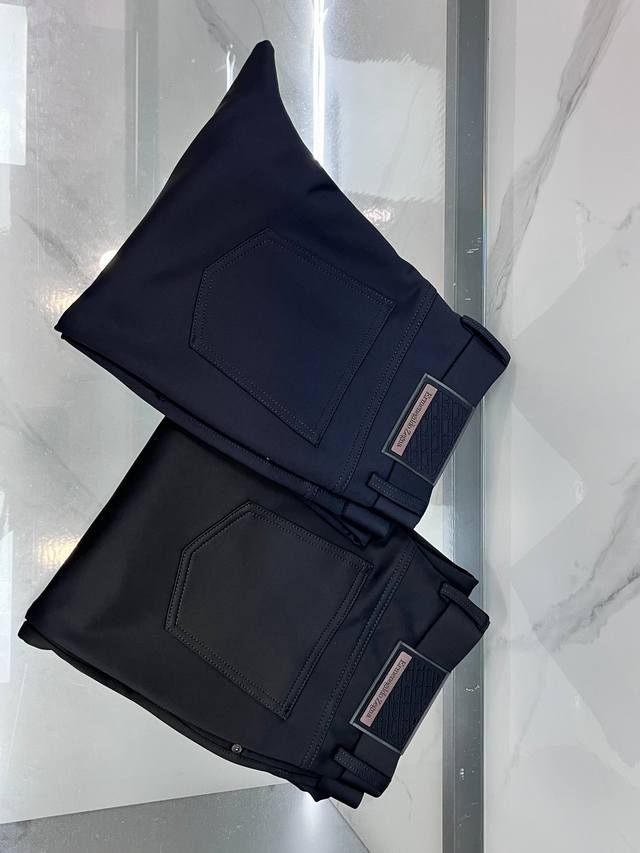 巴宝莉 高端定制、2025秋冬最新款休闲裤五袋西裤，柜台同步发售 原版定制复刻 客供五金辅料 原单品质 进口复合面料 抗皱坚挺，透气舒适。做工走线精细 上身绝佳