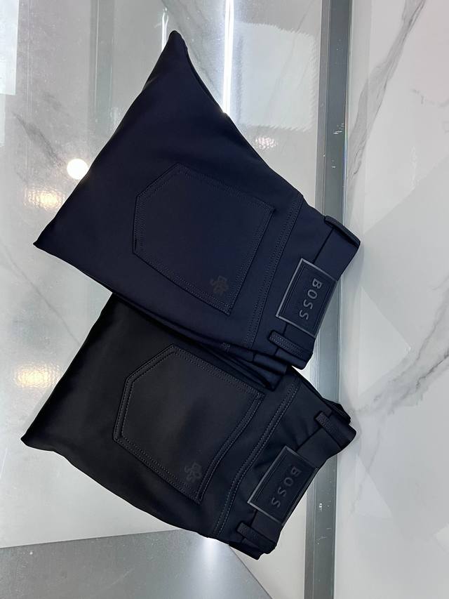 Boss 高端定制、2025秋冬最新款休闲裤五袋西裤，柜台同步发售 原版定制复刻 客供五金辅料 原单品质 进口复合面料 抗皱坚挺，透气舒适。做工走线精细 上身绝