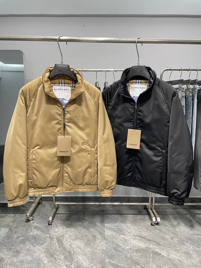 Bu25Fw秋冬新款高密度科技纤维立领羽绒服！男士经典格纹内里羽绒服服夹克外套！贸易公司渠道稀出，同步官网发售！这款夹克宛如时尚界的常青树，依旧延续着品牌经典的