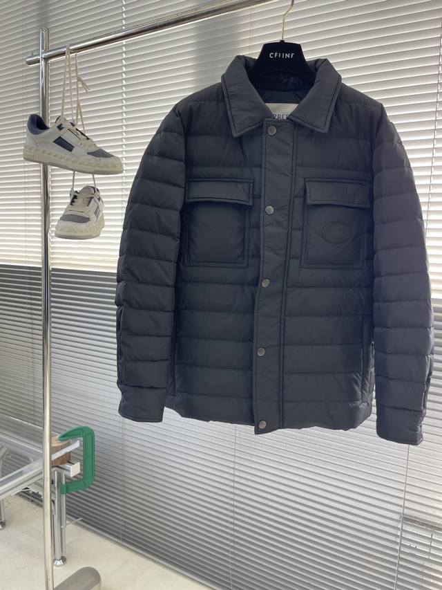 Bbr 2025Fw珩缝羽绒服羽绒外套 订制五金配件全进口原版定制 采用顶级90白鹅绒 超柔软 充羽量蓬松饱满 超级重工 面料做工杠杠的版型完美 面料超舒服。