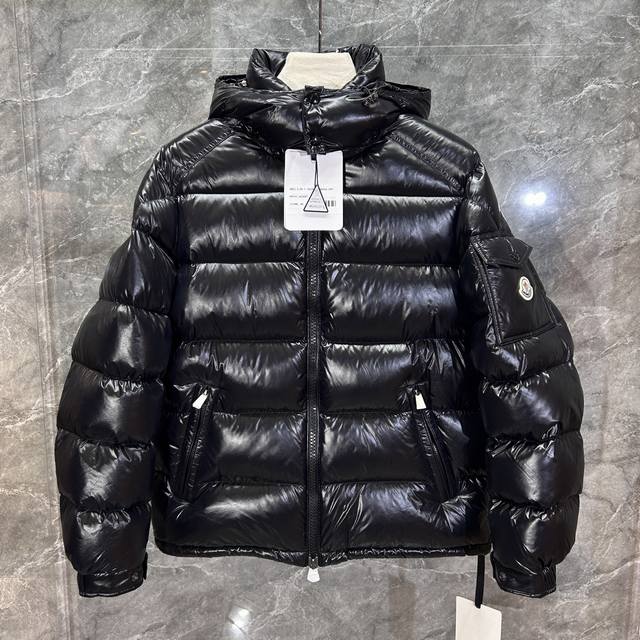 挂拍图 挂拍轻微曝光 参考平铺图