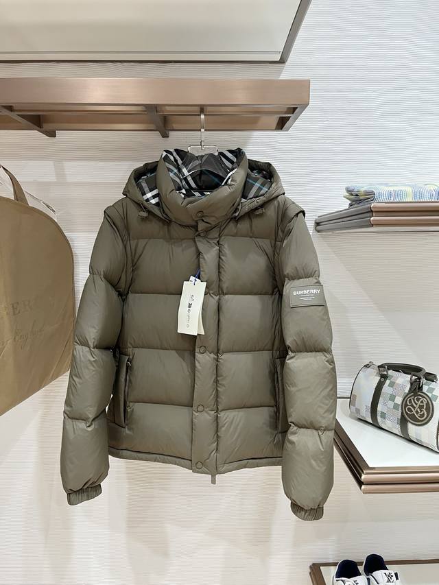 巴宝莉脱卸爆款 2025秋冬新款原版1:1订制五金配件全进口原版定制 欢迎专柜对比 绝对的高品质 采用顶级95白鸭绒 超柔软 充羽量蓬松饱满 超级重工 面料做工