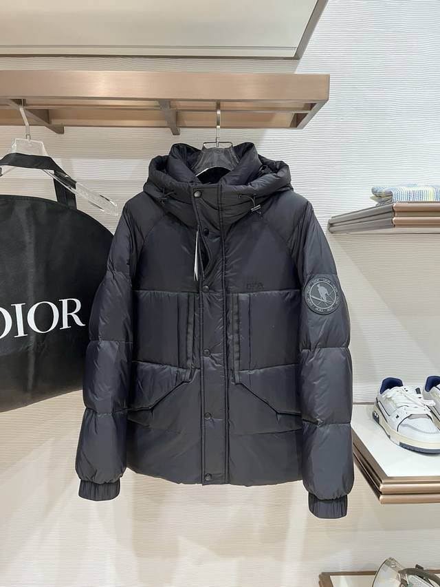 Diro联盟迪桑特 2025秋冬新款原版1:1订制五金配件全进口原版定制 欢迎专柜对比 绝对的高品质 采用顶级95白鸭绒 超柔软 充羽量蓬松饱满 超级重工 面料