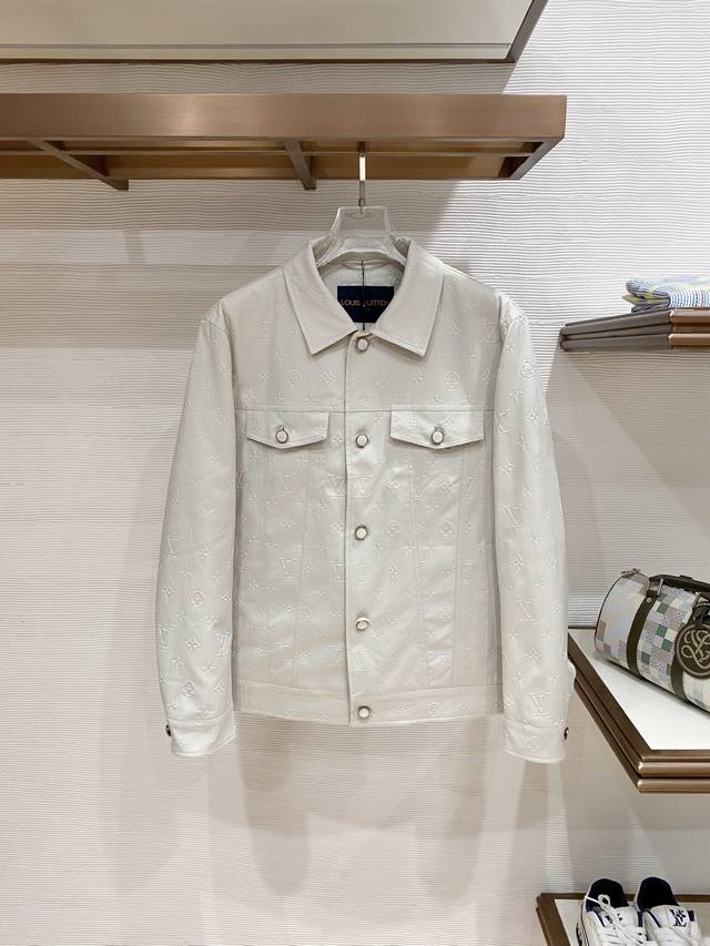 调价格p Lv 2025秋冬新款原版1:1订制五金配件全进原版定制 欢迎专柜对比 绝对的高品质 采用顶级95白鸭绒 超柔软 充羽量蓬松饱满 超级重工 面料做工杠