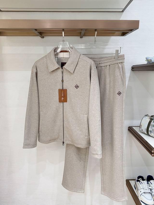 Lp 一套发售 独家首发高端原单品质老钱风穿搭 重磅羊毛羊绒套装！飞行夹克拉链翻领羊绒外套搭配 直筒裤品质控必入！定制羊绒很高级的色调。100%进口羊绒重磅12