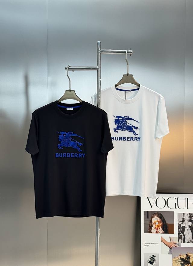 Bbr*巴宝-莉2025S新品短袖T恤，重工立体牙刷绣.高逼格工艺.战马造型立体感满满.上身帅气时尚，简约百搭款。甄选300G莫代尔面料.不仅挺括，保持潮流的廓