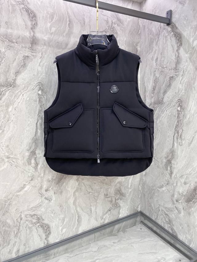特级羽绒蒙口羽绒服Moncler X Ee72 By Edward Enninful Otis羽绒背心马甲.天才设计师系列.鹅绒填充.原版购入开发.极致重工单品