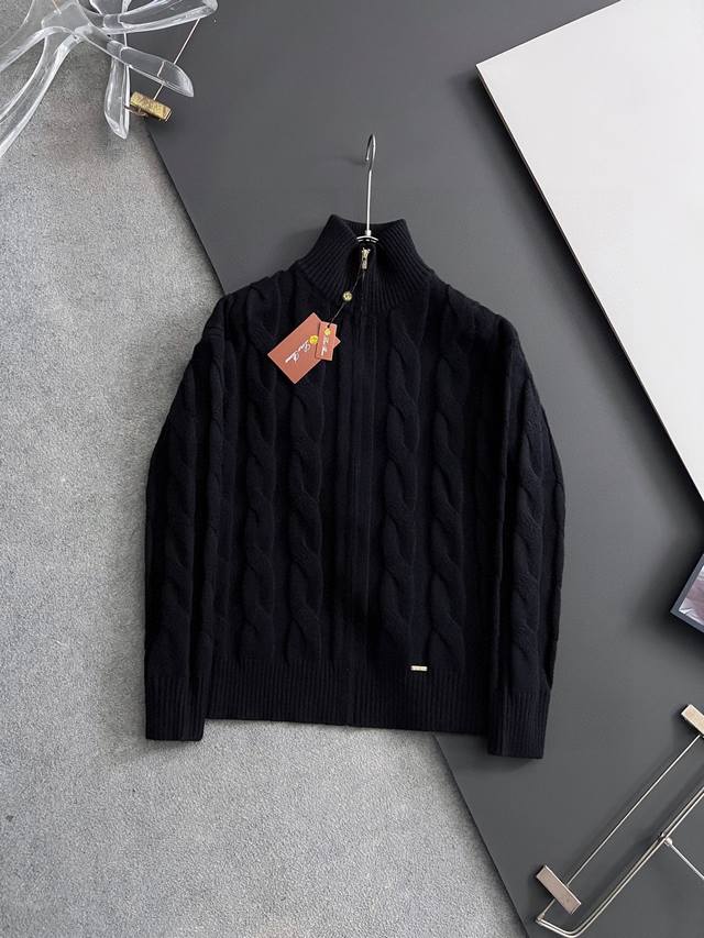 翻单出货Lp*高端轻商务毛衣，爆款老钱风秋冬新款针织毛衫，纯色标识条纹工艺设计！钩织标识条纹修饰，设计经典配色钩织设计！此柔软绵密的毛圈肌理，贴身穿着透气亲肤舒