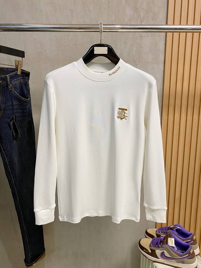 Burberry 2025秋冬专柜新款 时尚休闲打底衫长袖T恤，精选进口高密度双面拉架棉面料，精致原版Logo打造，舒适性与透气性兼优，柔软抗皱弹性和垂性极佳，
