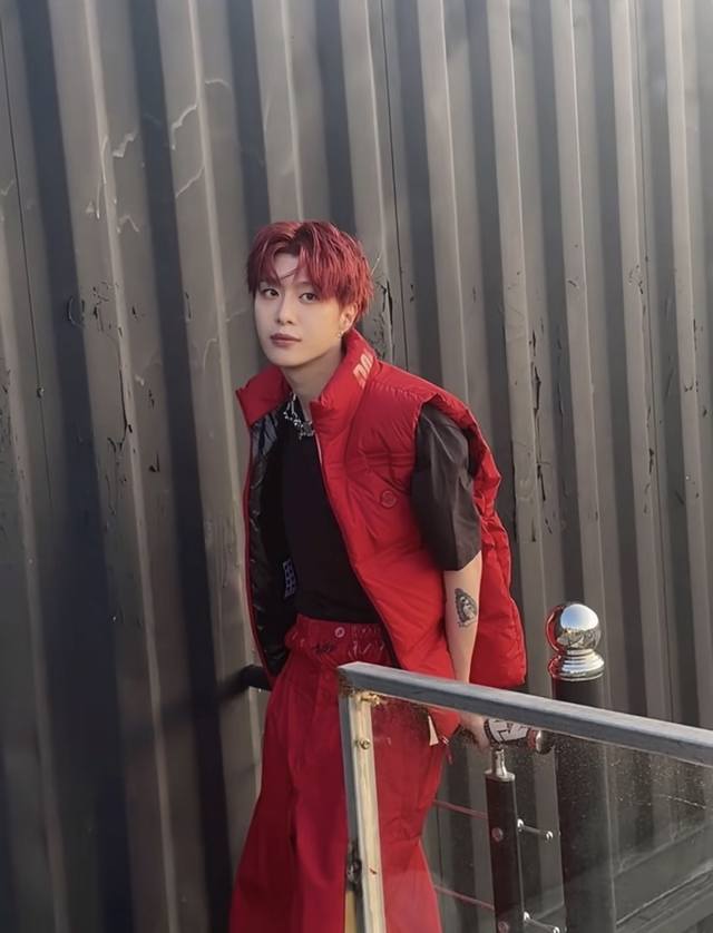 上身效果｜Sparky男女款羽绒马甲Moncler X A Ap Rocky联名推送.爆款两色入.男女上身都好看.