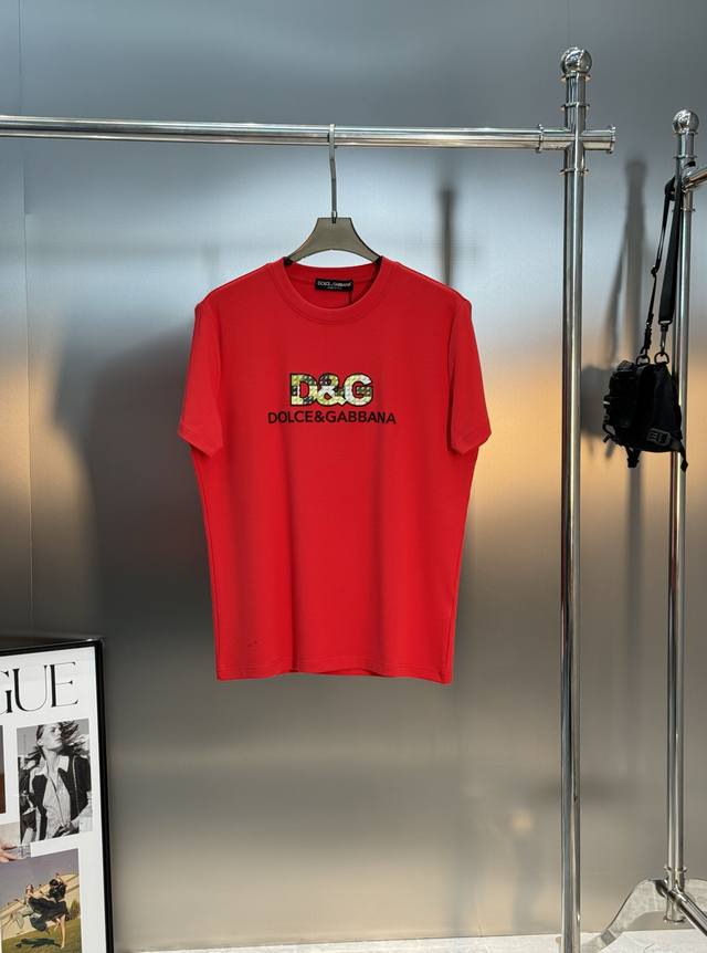 D&G*杜嘉班-纳25S男士莫代尔圆领短袖.经典推荐！优选 G莫代尔棉.婴儿的触碰感觉，入手必定回购！！！面料舒适柔软有着极致亲肤透气的穿着体验.....胸前经