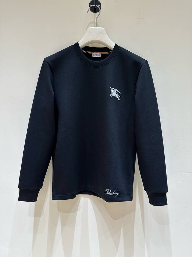 Bbr B家 2025秋冬专柜新款时尚休闲打底衫长袖T恤，精选进口高密度双面拉架棉面料，精致原版Logo打造，舒适性与透气性兼优，柔软抗皱弹性和垂性极佳，无论是