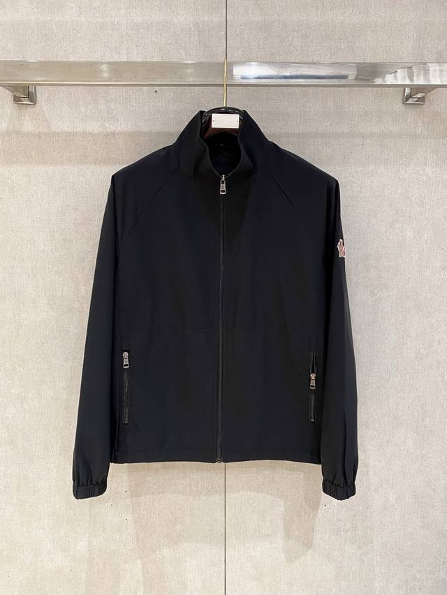 蒙口Moncler 2025秋冬新款薄棉夹克外套，原单狠货 意大利进口面料时尚订制，欧洲专柜同步，上身更随意大方，专柜原版五金奢华高档定制配饰新作！奢华品牌特质
