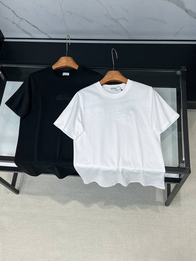 2026Ss 新品 Bur春夏手工贴布绣加高密度包边刺绣圆领短袖 最新款短袖采用传承的手工贴布绣，包边绣是高密度刺绣的一种刺绣形式，与中国苏绣中的贴续绣属同一类