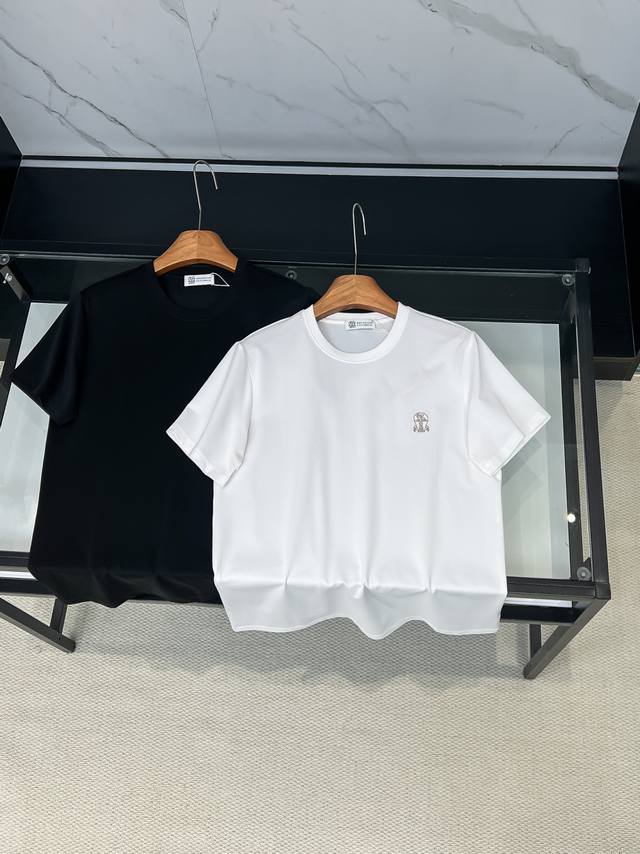 Bc-2026Ss新品 新款圆领T，众多明星都爱穿的时尚百搭单品！喜欢经典简约的朋友,一定不能错过了这款！沉稳大气的品牌风格一直以来备受上层人士的青睐也是时尚单