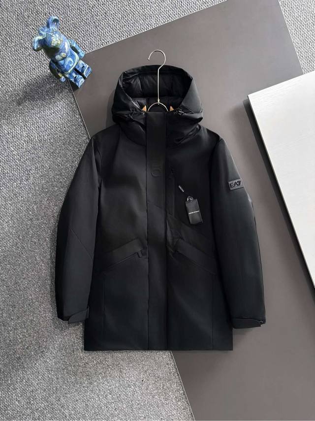 长青款Arma25Fw秋冬新款中长款羽绒服，90白鸭绒，高标准定制　上身非常有型 经典百搭 客供五金 冬季任何时装都可以搭配　真正的顶级订单 版型上也是非常的好