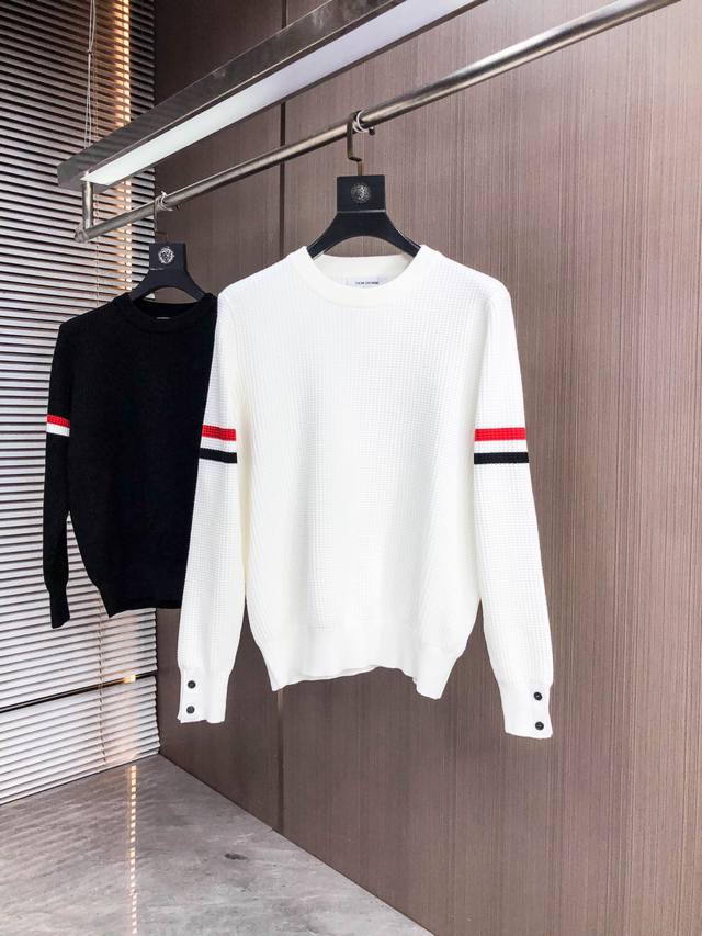 Tb 2025秋冬新款羊毛毛衣 高品质意大利进口羊毛混纺面料，高密度针织，时尚百搭毛衣，帅气十足。经典Logo标志 更耐穿更加不易变形，专柜版型，各种风格都能轻