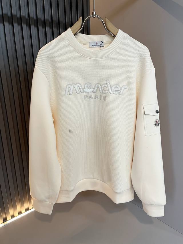 Moncl*R蒙*口2025秋冬男女同款情侣款最新的贸易订单长袖卫衣，全品相！！网红款！工艺采用图案Logo刺绣工艺设计！上身舒适透气，不僵硬，整体有着丰富的立