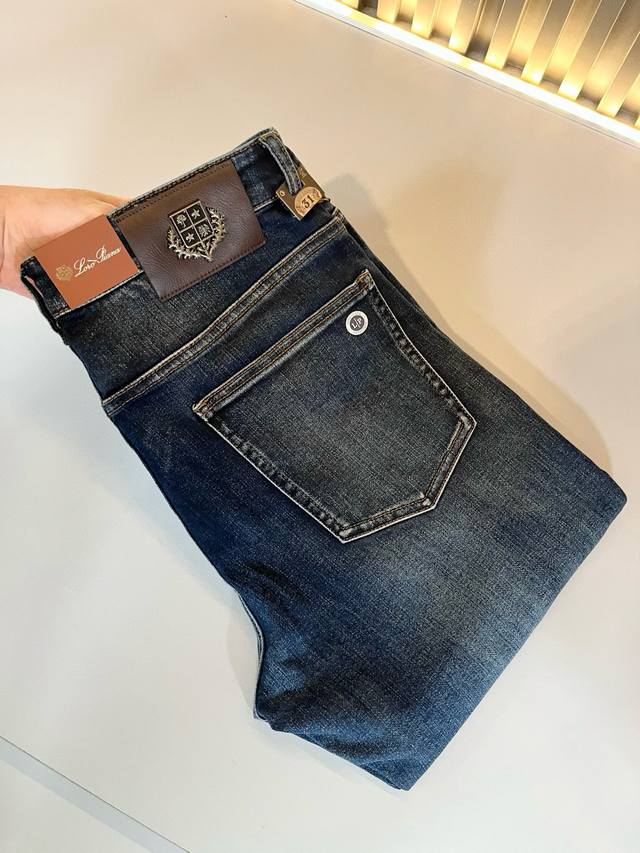 Loro piana诺悠翩雅 2025秋冬新品男士时装款高端休闲裤，香港洋行渠道货，日本原厂出品，纯血统品质，完美延续了Lp家的精髓与基因，从主体面料到细节工艺