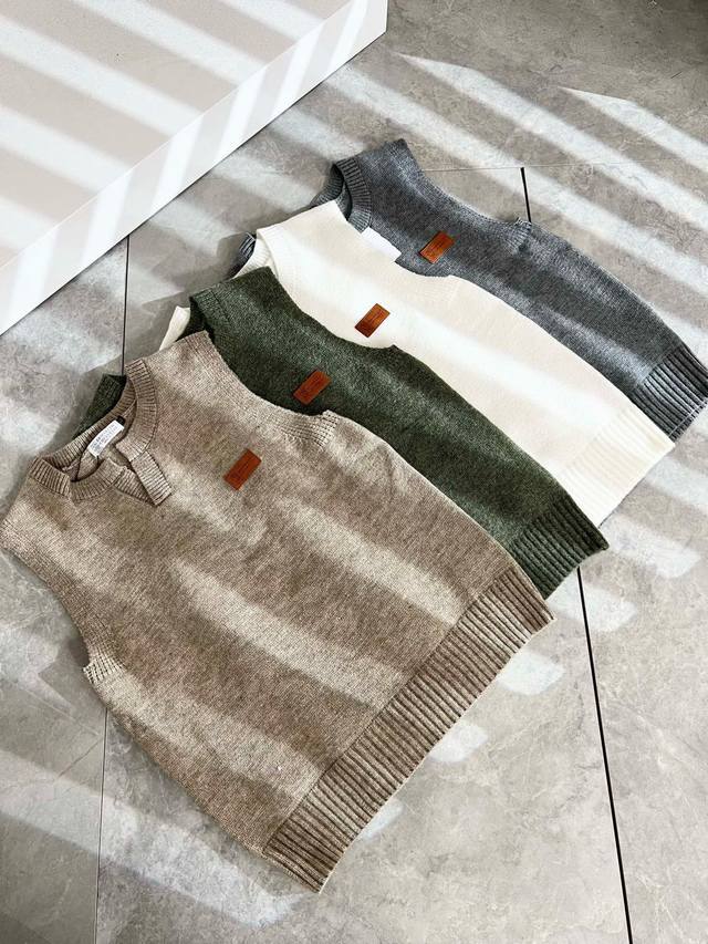 Bc-Brunello Cucineli 2025秋冬新款针织羊毛马甲衫，最新时尚潮流效果,时尚新韵味，元素及现代潮流的高街风格融合一起的“天官之作”,颜值十足