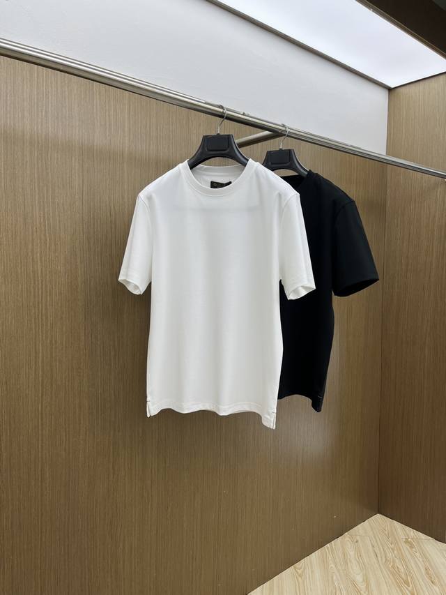 早春 Lp 高端定制 2026早春独家专供新款原单男士休闲短袖T恤 高端定制 高端版本 时尚百搭爆款进口长绒棉面料 手感超柔软细腻 穿着亲肤舒适 高端精品 代工